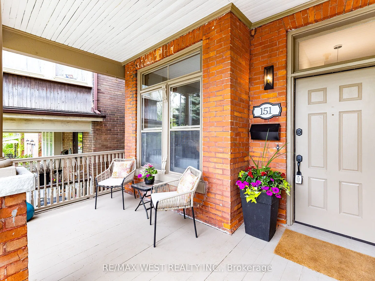 3 bed, $4,500 — Photo 2