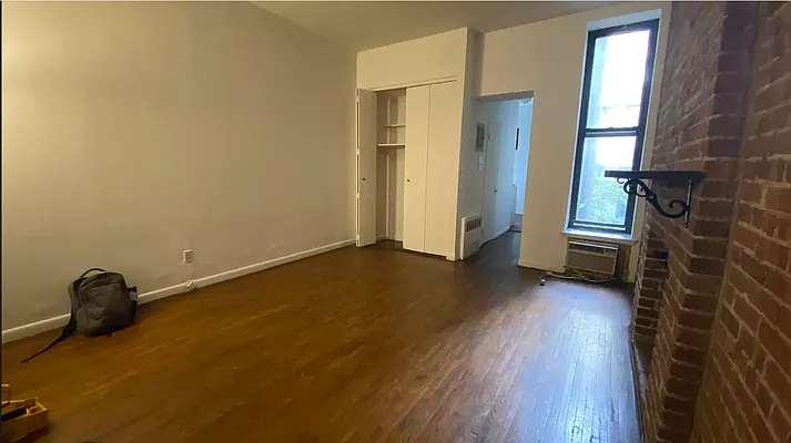 Rented by Ethan Blinder, LREB | media 9