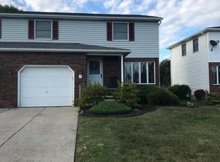 10 Conner Dr, Depew, NY 14043