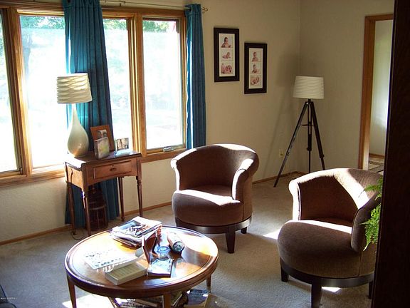 5th image of 7612 Clarose Dr