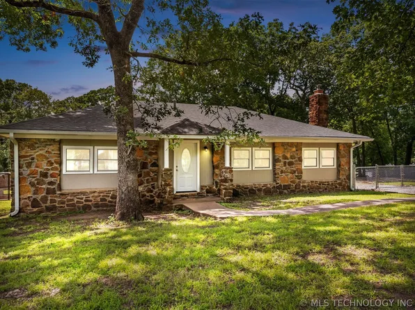 13327 N Shore Line Dr, Hulbert, OK 74441