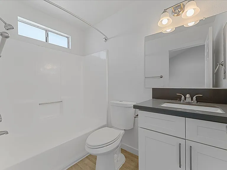 14523 Freeman Ave #6 — Photo 15
