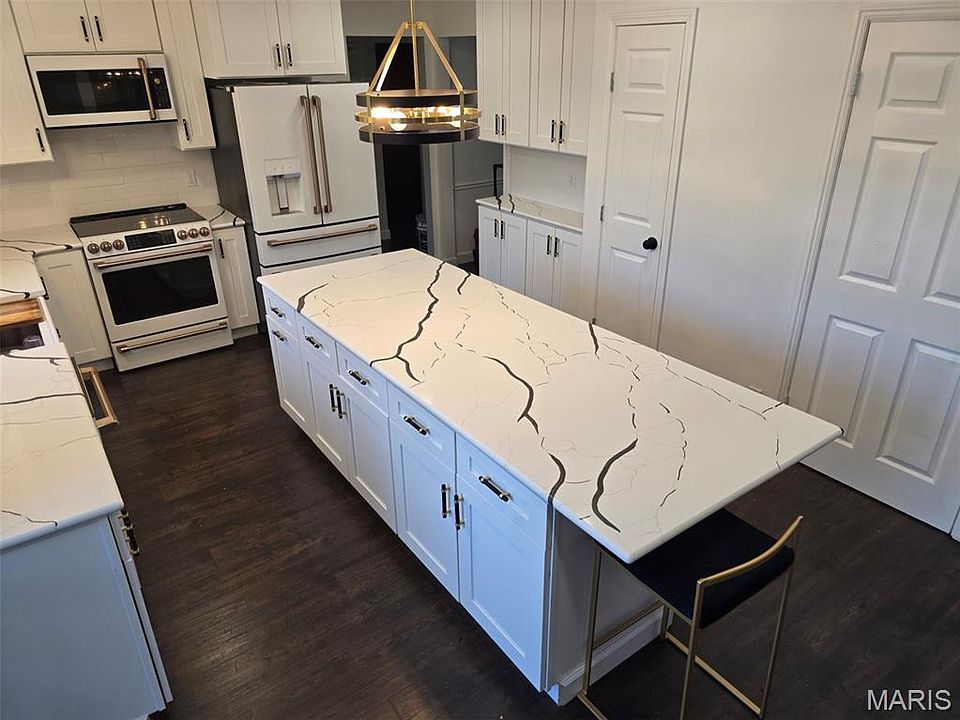 2nd image of 15144 Chamisal Dr