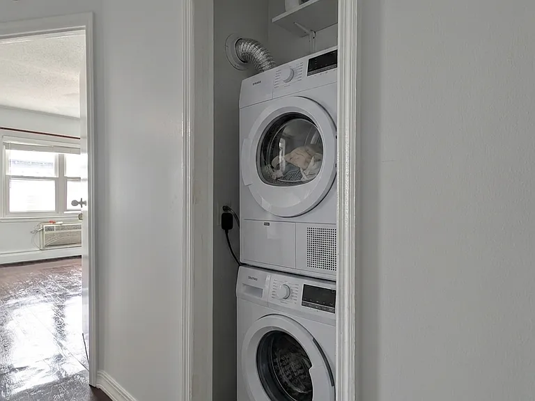 1022 Willoughby Ave #2 — Photo 4