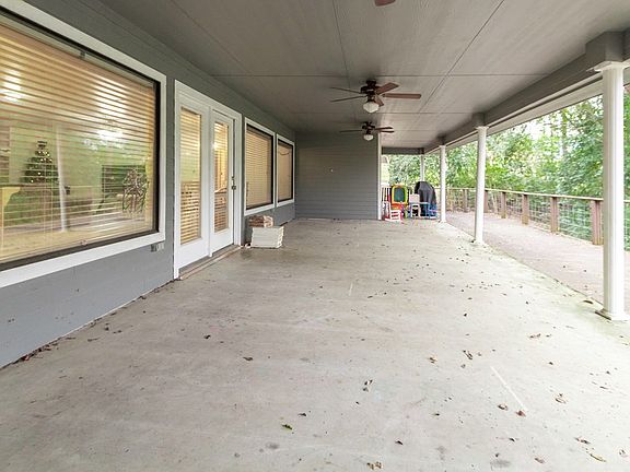 5th image of 805 Highland Dr