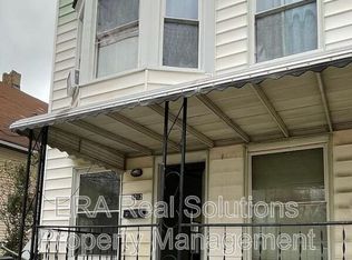 3210 Chestnutdale Left, Cleveland, OH 44109