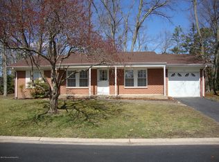 31 Bowie Dr, Whiting, NJ 08759