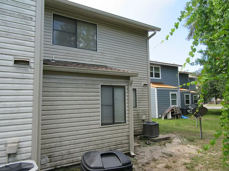 804 West St — Photo 20