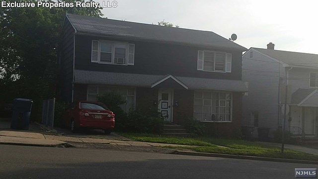1st image of 423 Essex St