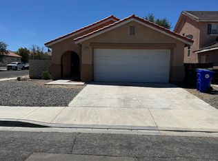 14401 Hidden Rock Rd, Victorville, CA 92394