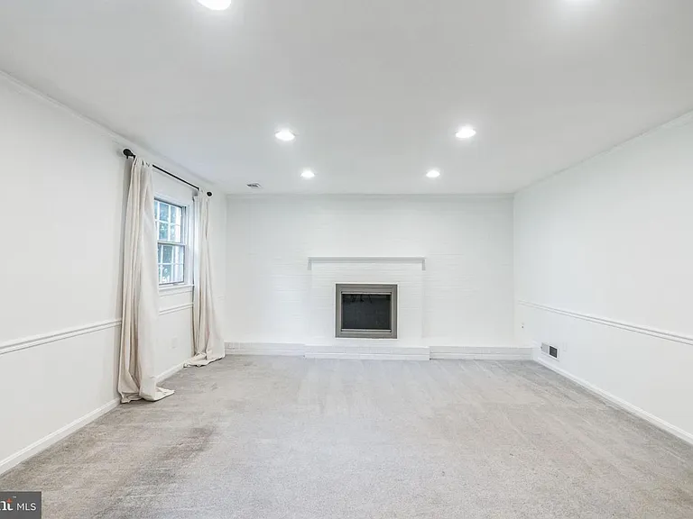 6704 Buttermere Ln — Photo 12