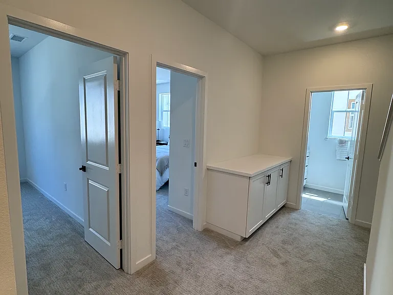 12837 Auburn Dr — Photo 32