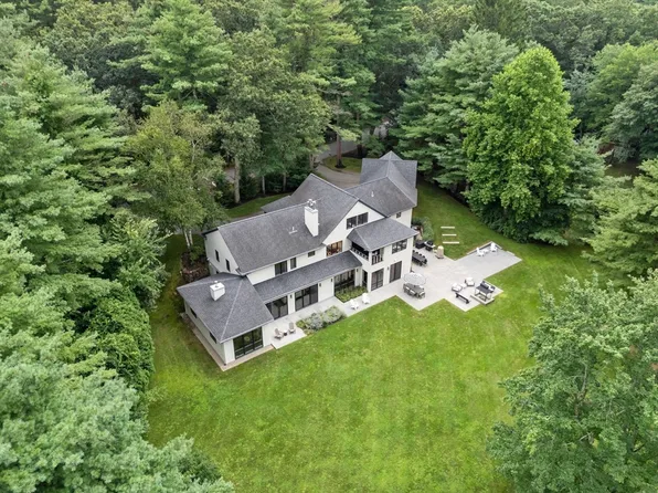 88 Glezen Ln, Wayland, MA 01778