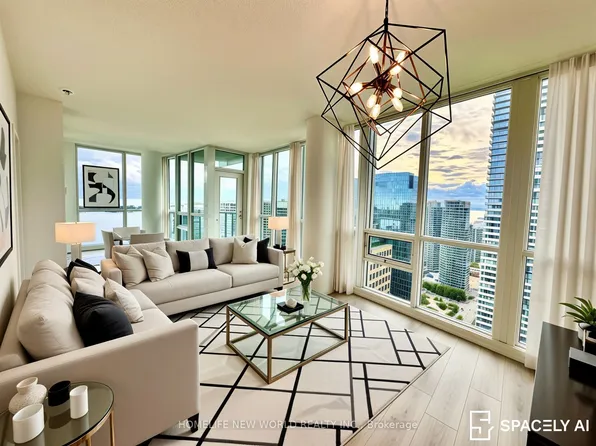 33 S Bay St #3812, Toronto, ON M5J 2Z3