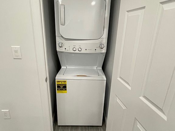 4th image of 5909 163rd St #1F