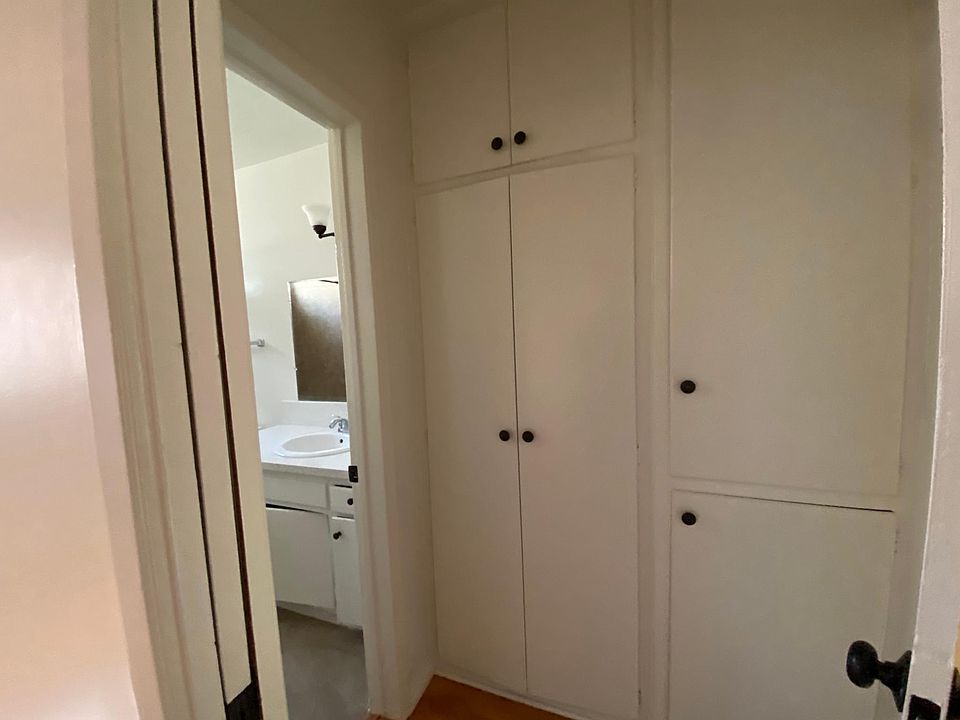 2nd image of 316 Pasadena Ave #9