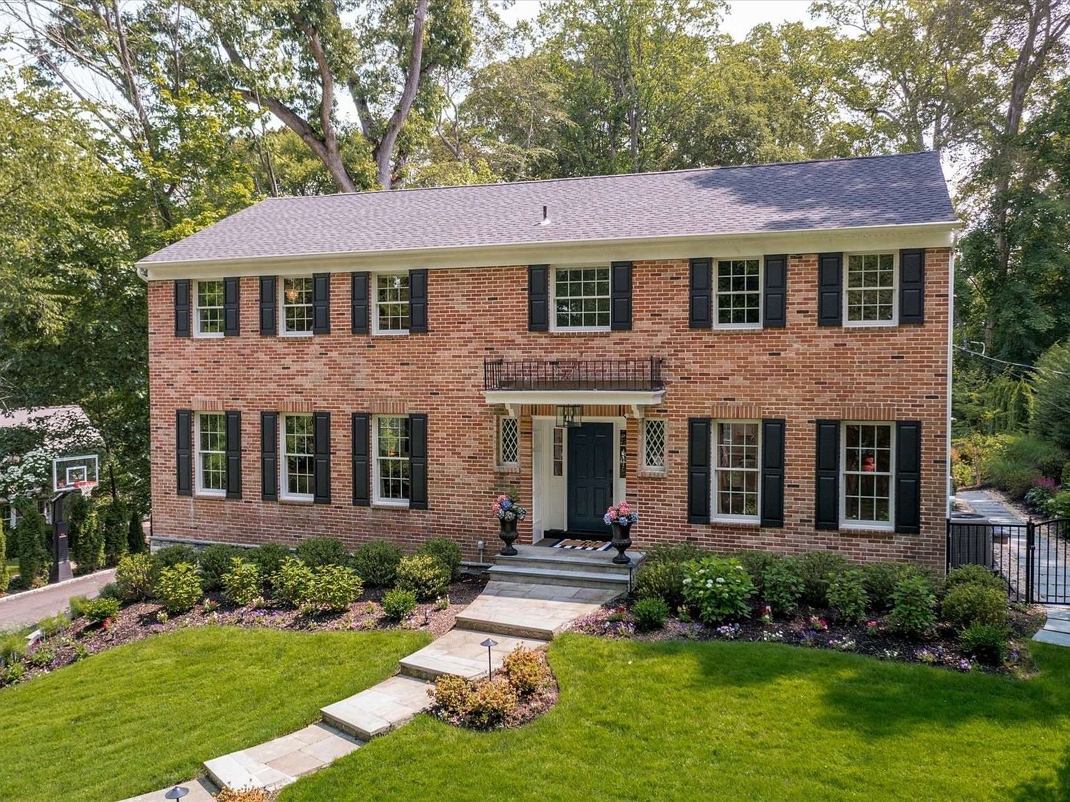 16 Rockwood Rd West, Plandome, NY 11030 Zillow