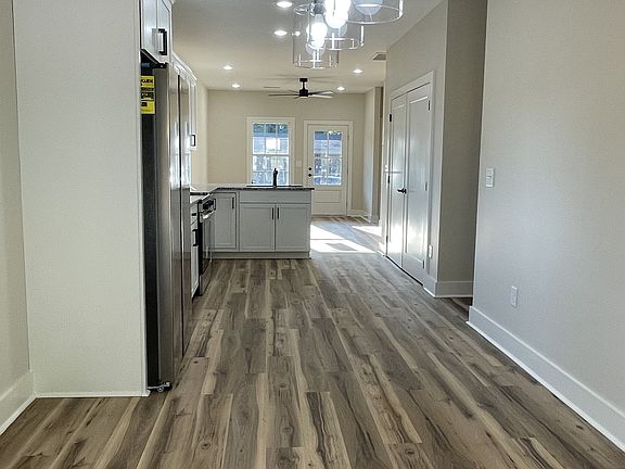 5th image of 1203 E End St #B