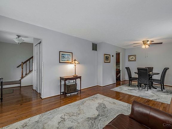 3rd image of 5856 Fawn Run Dr