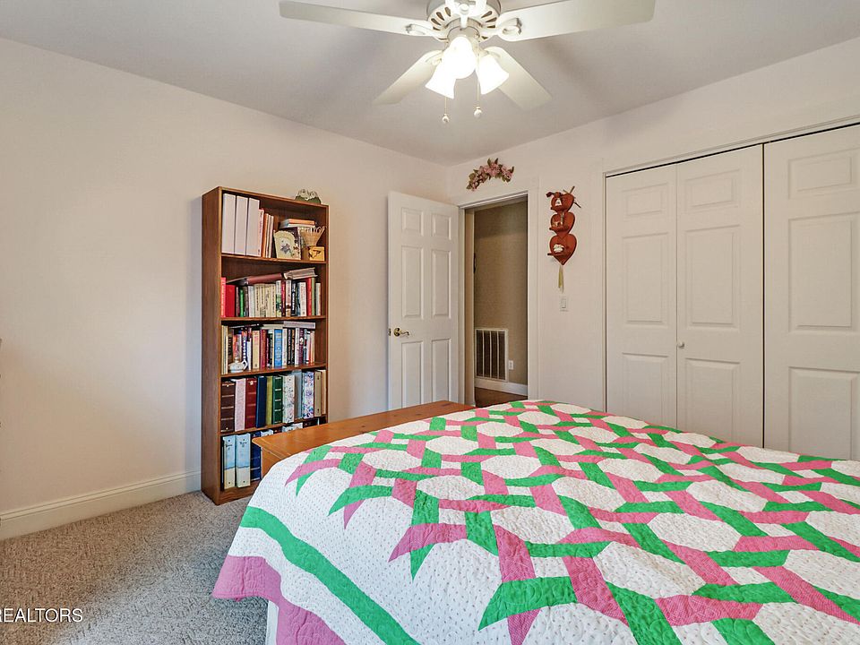 19th image of 281 Hatler Rd