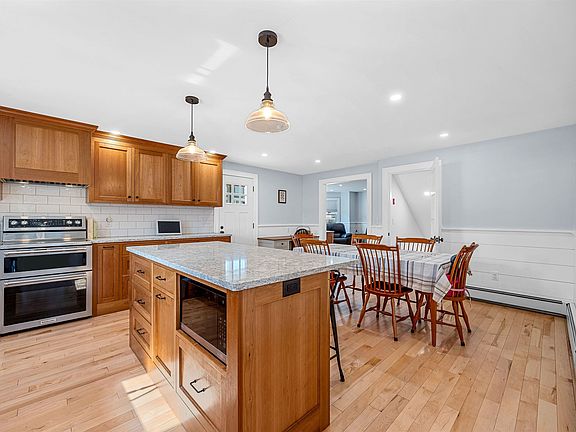 4th image of 497 Websterville Road