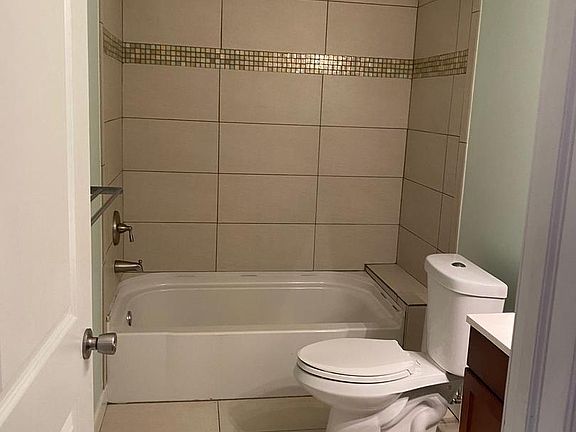 5th image of 655-59 N 16th St #1