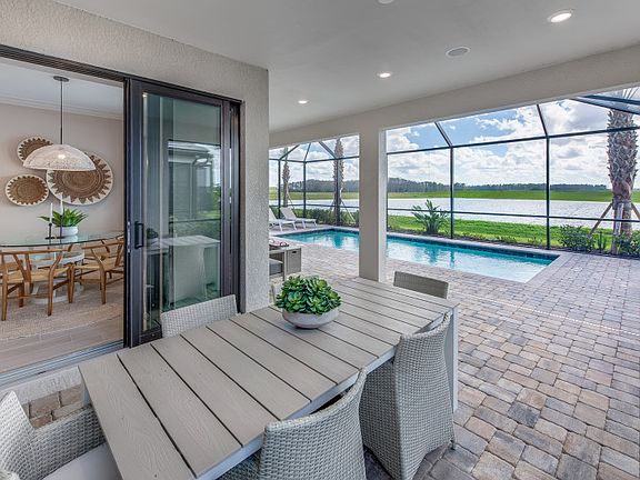 Spacious covered lanai