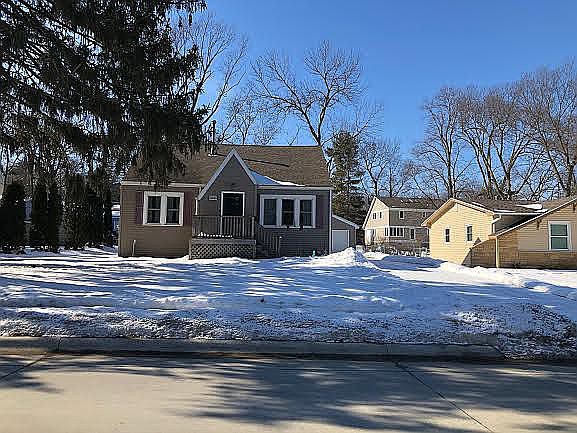 1st image of 2613 Cedar Heights Dr