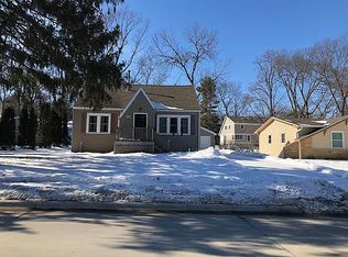 2613 Cedar Heights Dr, Cedar Falls, IA 50613