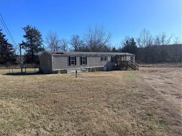 13202 N 7th St #A, Lead Hill, AR 72644