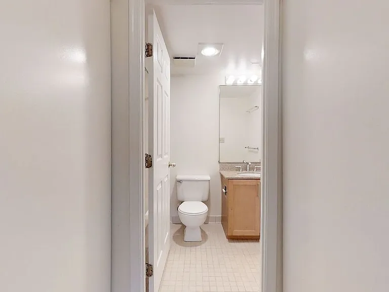 347 Franklin St #401 — Photo 12