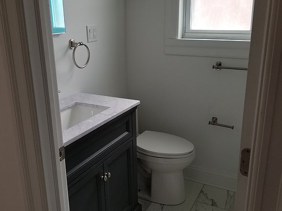 5th image of 1510 Bay View Ave