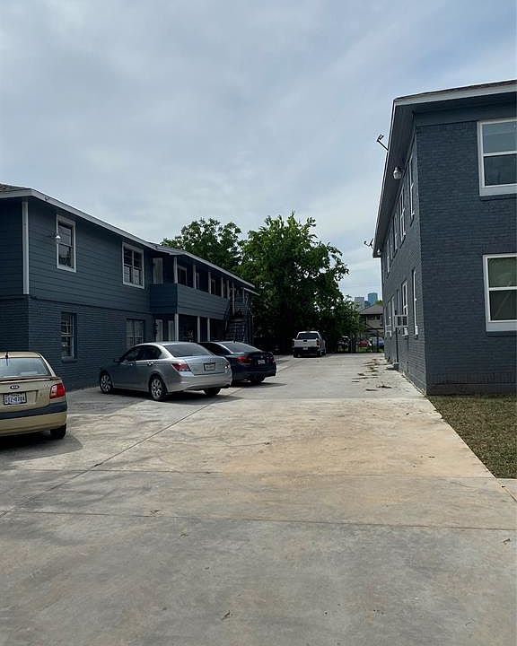 1st image of 224 Grace St #3