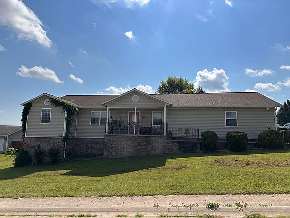 2nd image of 604 Paradise Heights Drive
