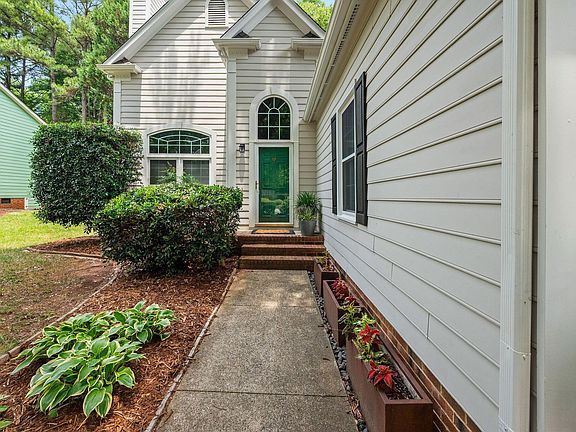 3rd image of 2449 Deanwood Dr