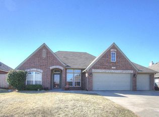 21520 E 39th Pl S, Broken Arrow, OK 74014