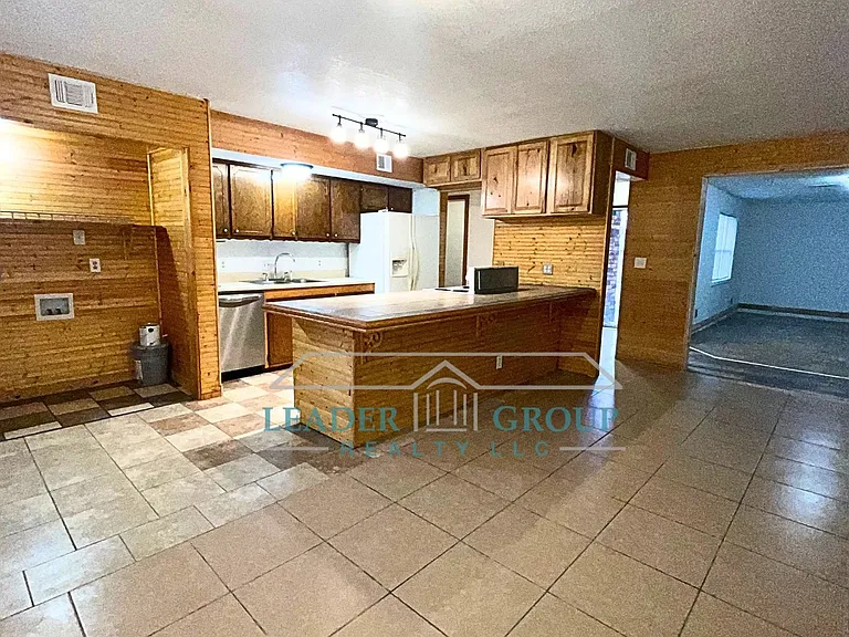 740 NW Bocci Dr — Photo 5