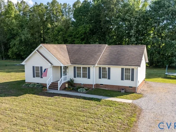 9825 Cedar Ln, Disputanta, VA 23842