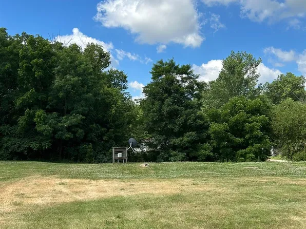 127 N High St, Leesburg, OH 45135