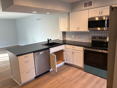 915 S Lindenwood Dr, Olathe, KS, 66062