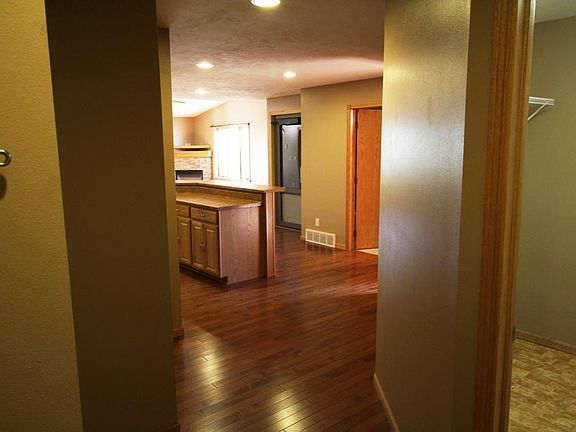 3rd image of 2329 Quail Run Ave