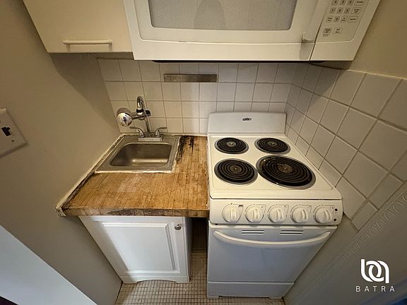 4th image of 330 W 108th St #5B