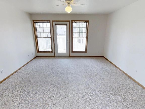 4th image of 2627 Kent Ave Unit 1