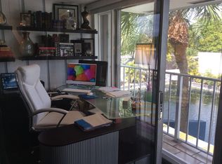 6424 Milk Wagon Ln, Miami Lakes, FL 33014