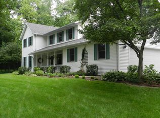 9824 N Woodgate Ln, Byron, IL 61010