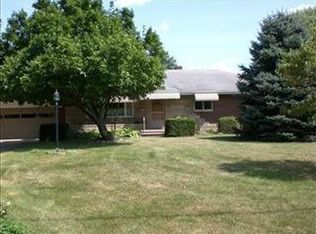 4725 Bliss Dr, Barberton, OH 44203