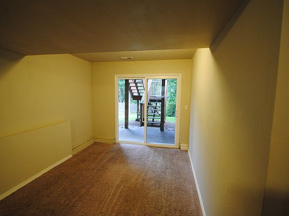5th image of 7704 194th Ave E