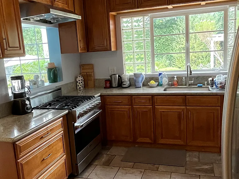 737 S Tremaine Ave — Photo 17