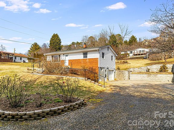 3rd image of 20 Ridge Cross Rd