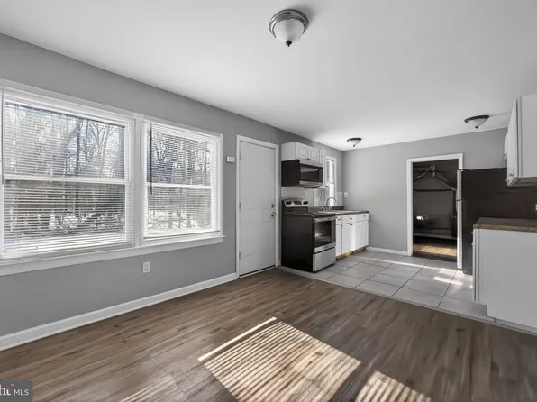 17 Bonnie Ln, Willingboro, NJ 08046